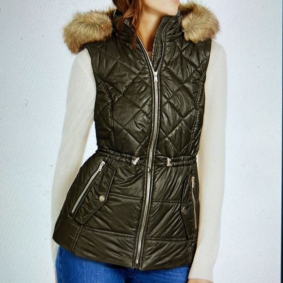 Michael Kors Olive Hooded Puffer Vest size Large - Picture 13 of 13